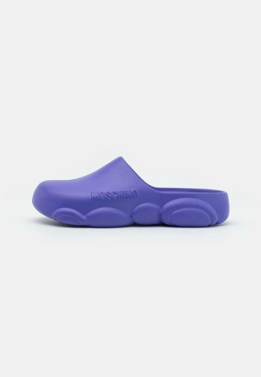 * | Moschino Clogs Purple