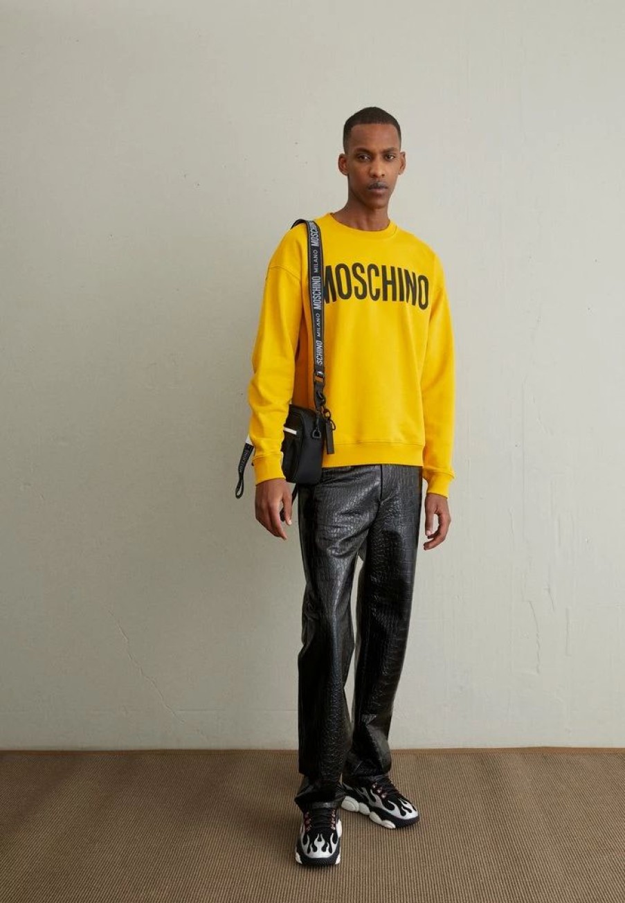 * | Moschino Sweatshirt Fantasy Yellow