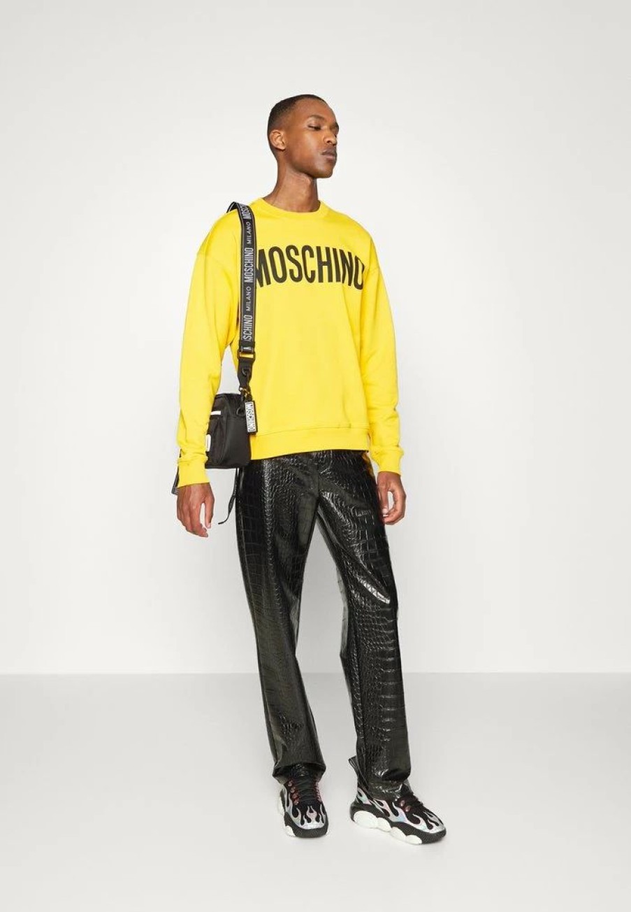 * | Moschino Sweatshirt Fantasy Yellow