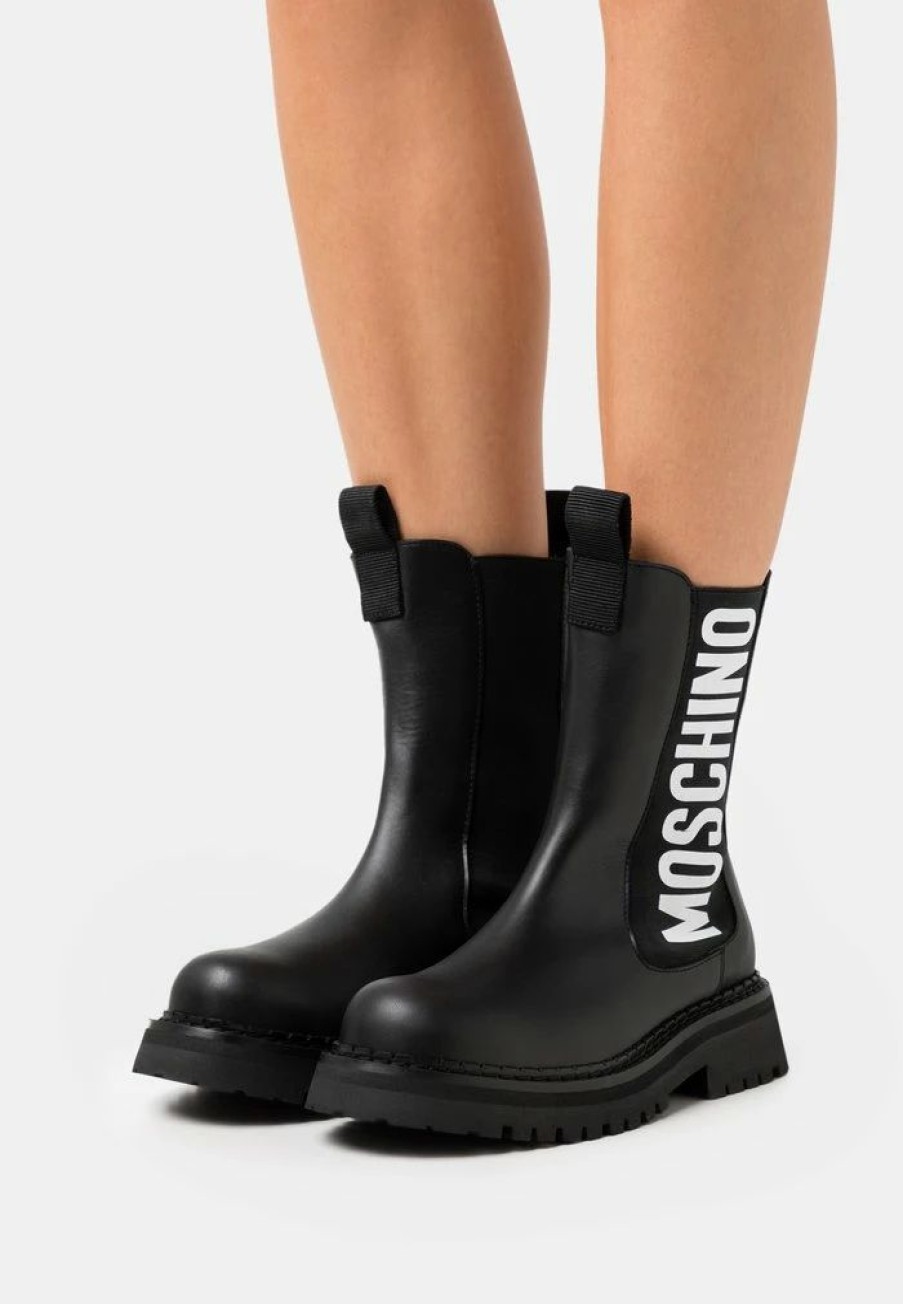 * | Moschino Classic Ankle Boots Nero