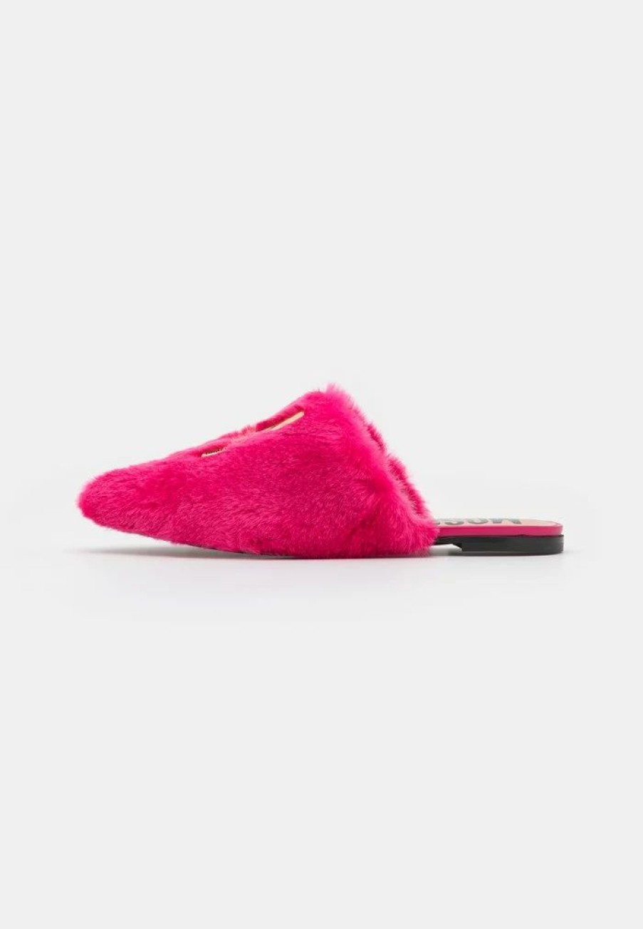 * | Moschino Mules Fuxia