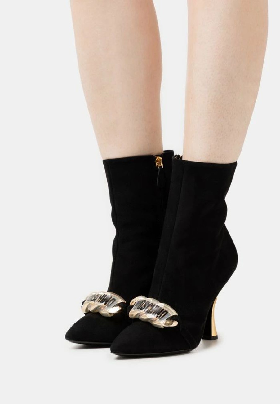 * | Moschino Classic Ankle Boots Nero