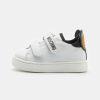 * | Moschino Box Sole Strap Teddy Bear Patch Unisex Trainers White/Black