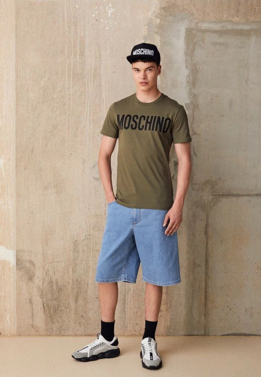 * | Moschino Print T-Shirt Green