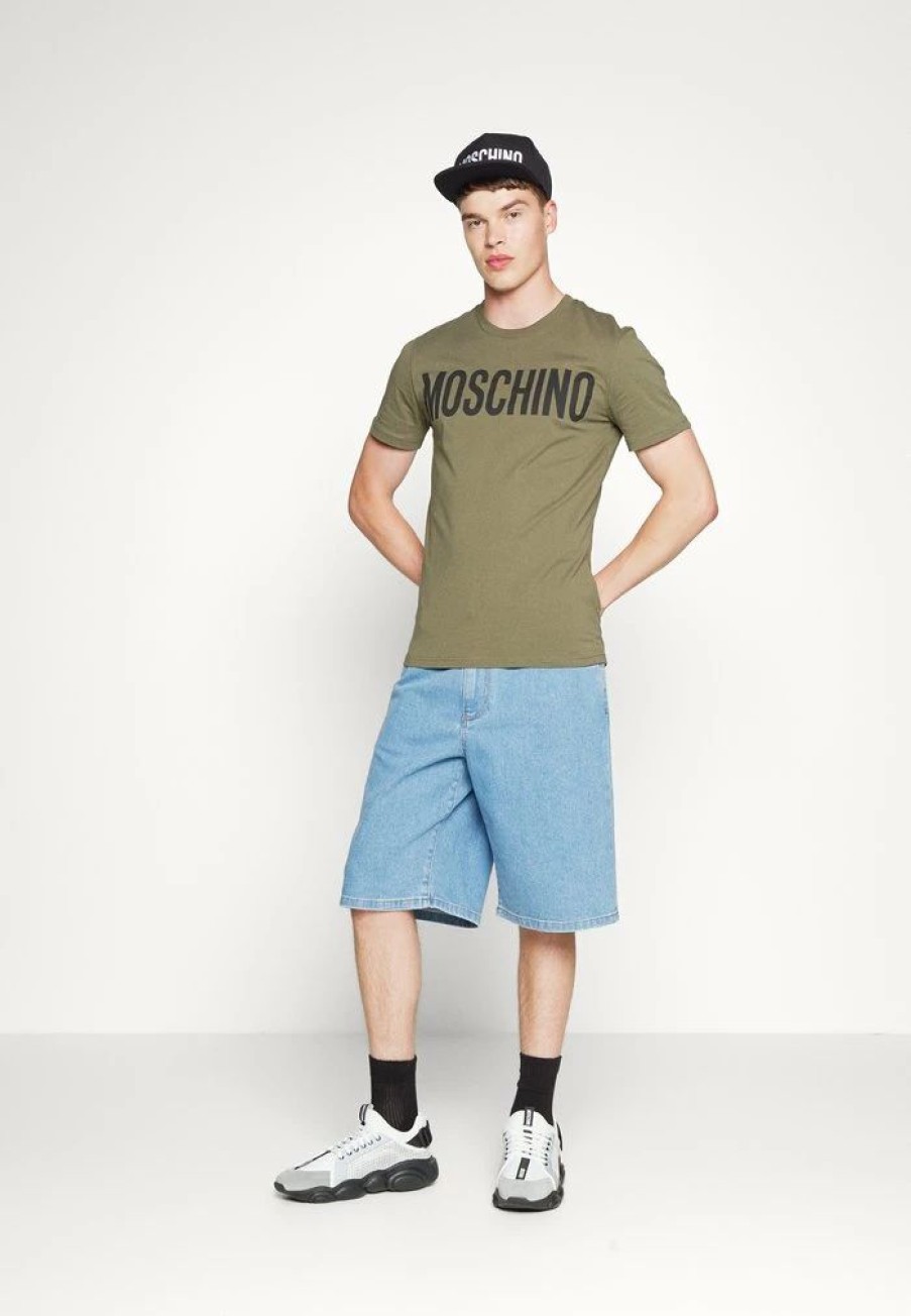 * | Moschino Print T-Shirt Green