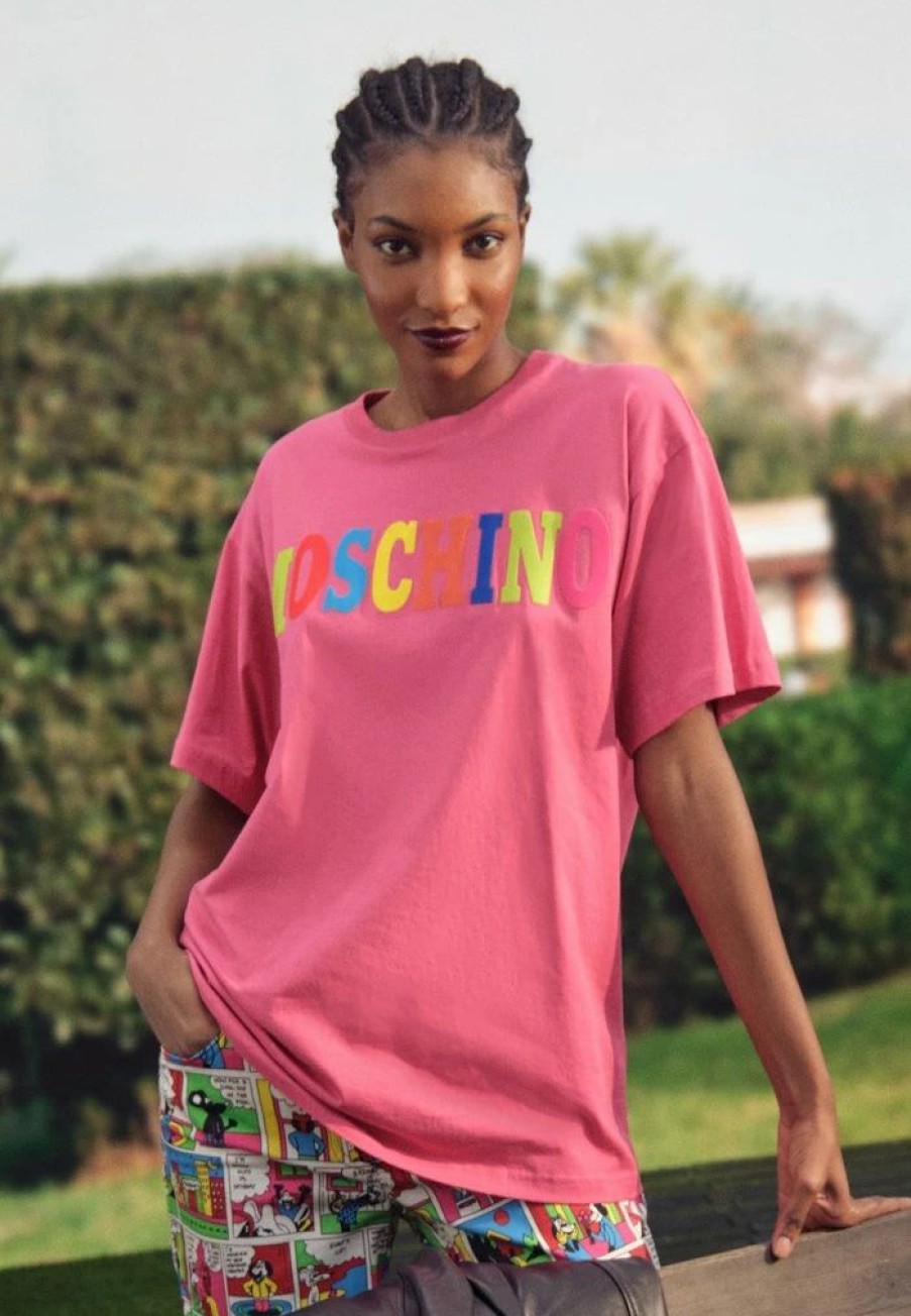 * | Moschino Logo Print T-Shirt Fucsia