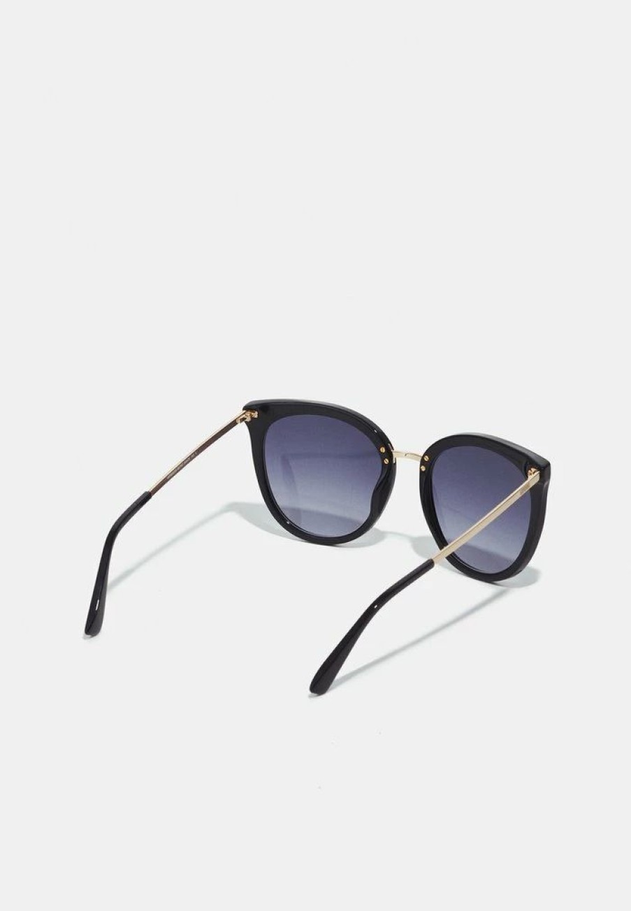 * | Moschino Sunglasses Black