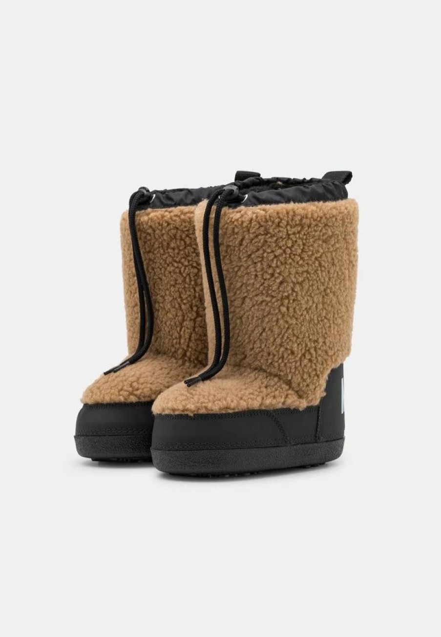 * | Moschino Teddy Bear Detail Winter Boots Black/Brown