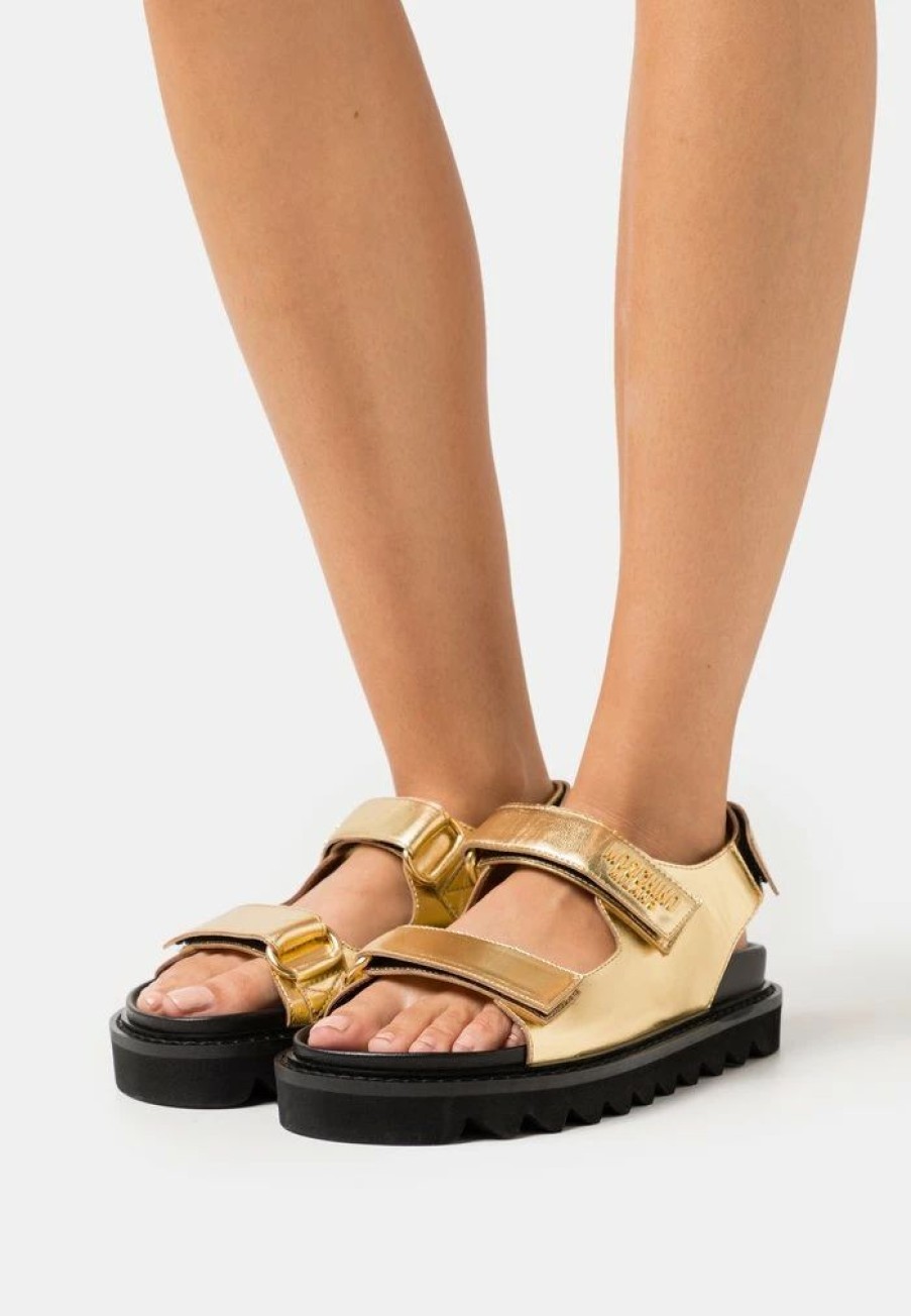 * | Moschino Sandals Oro