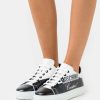 * | Moschino Trainers Fantasy