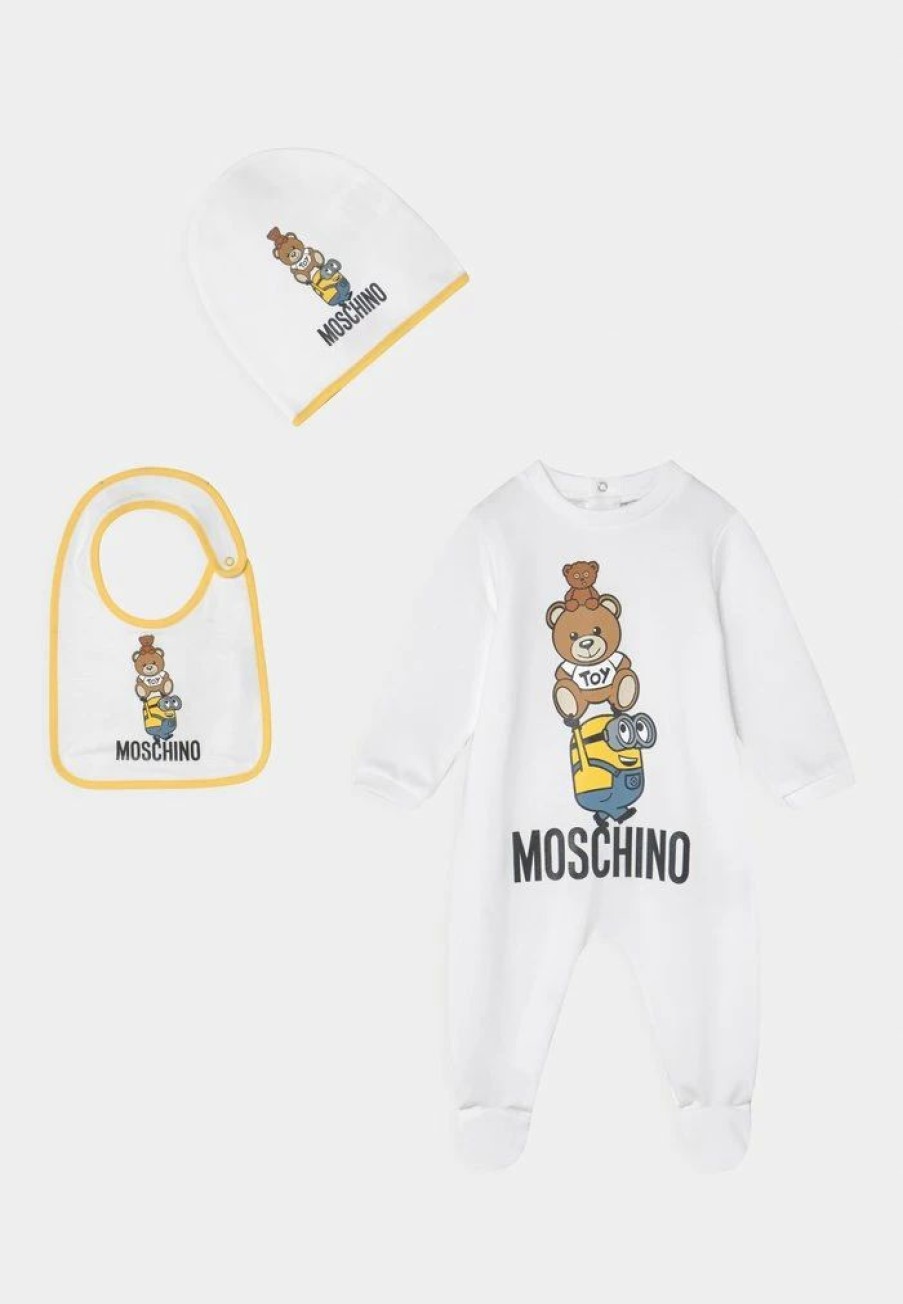 * | Moschino Hat Gift Minions Unisex Sleep Suit Optical White