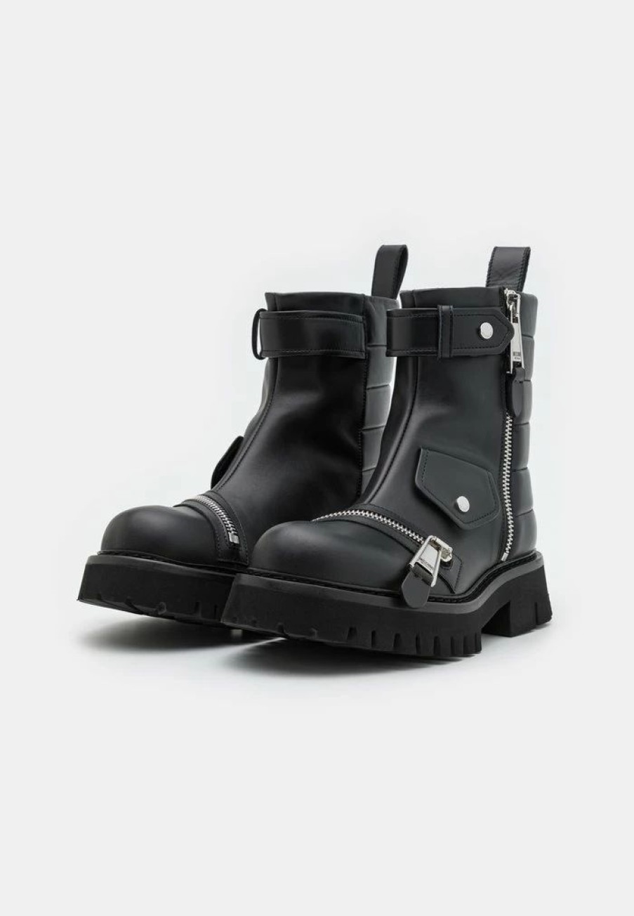 * | Moschino Cowboy/Biker Ankle Boot Fantasy Color