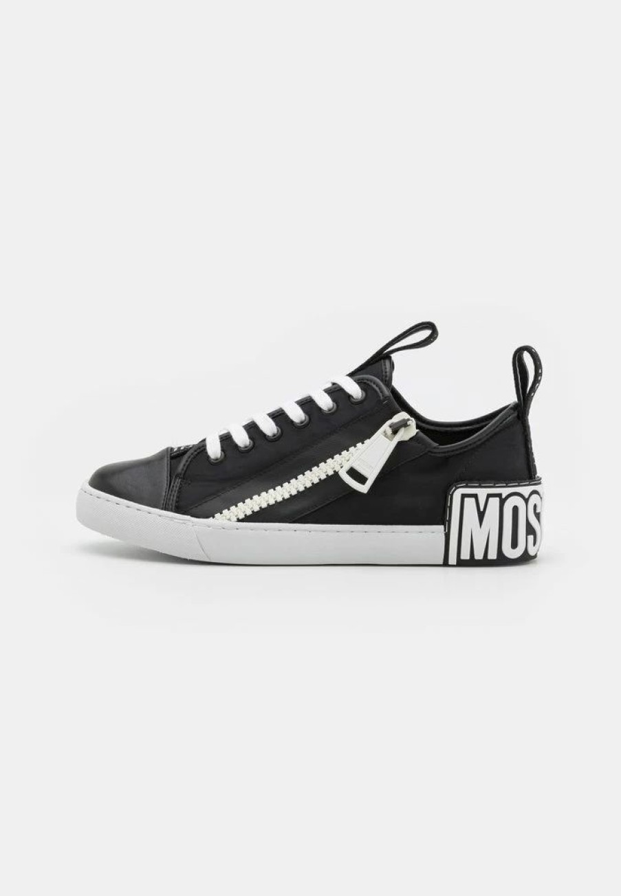 * | Moschino Trainers Fantasy Color