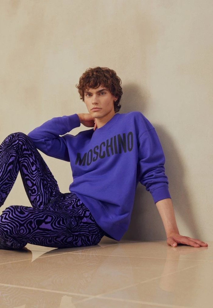 * | Moschino Sweatshirt Purple