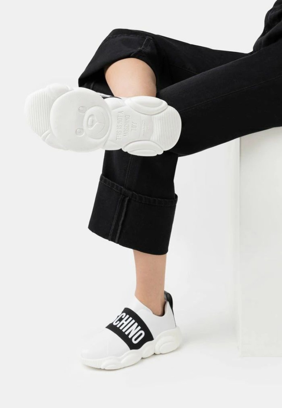 * | Moschino Slip-Ons Bianco