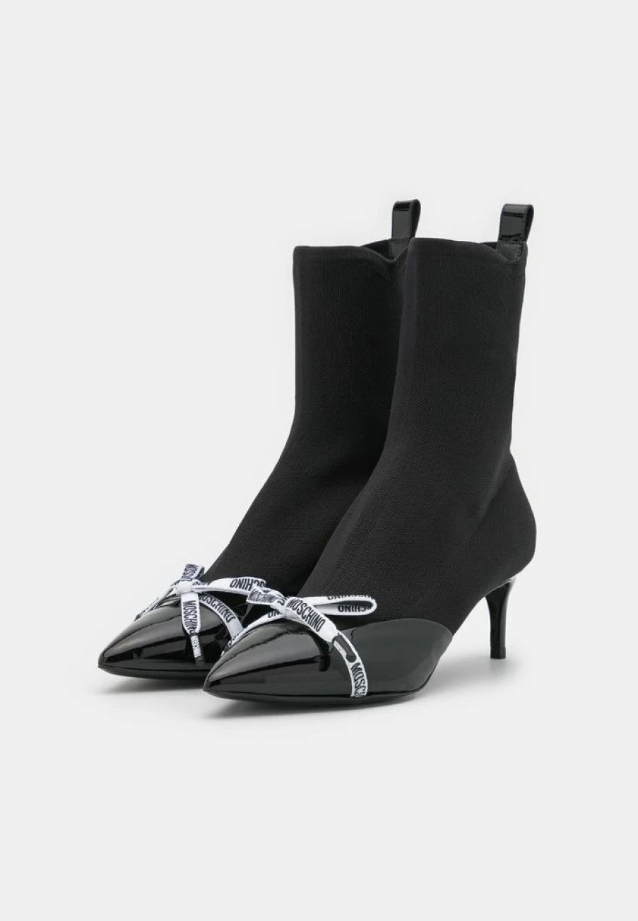 * | Moschino Classic Ankle Boots Nero