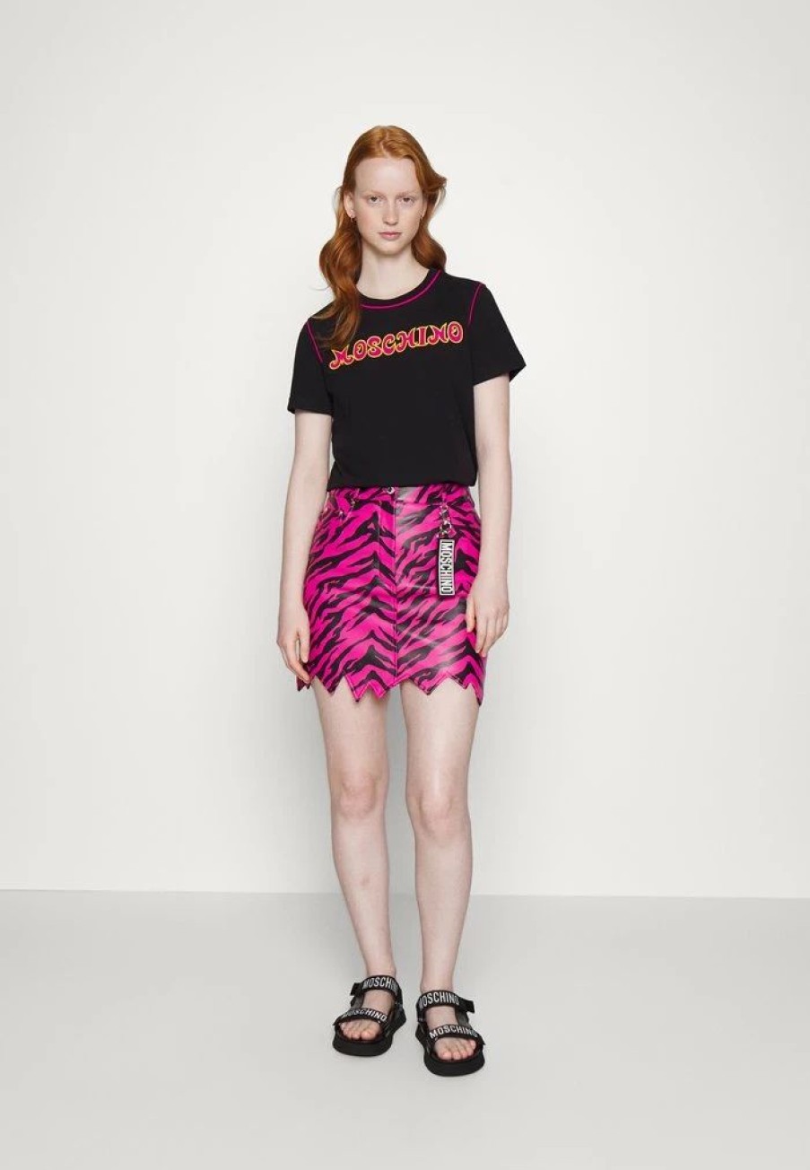 * | Moschino Skirt Mini Skirt Fucsia