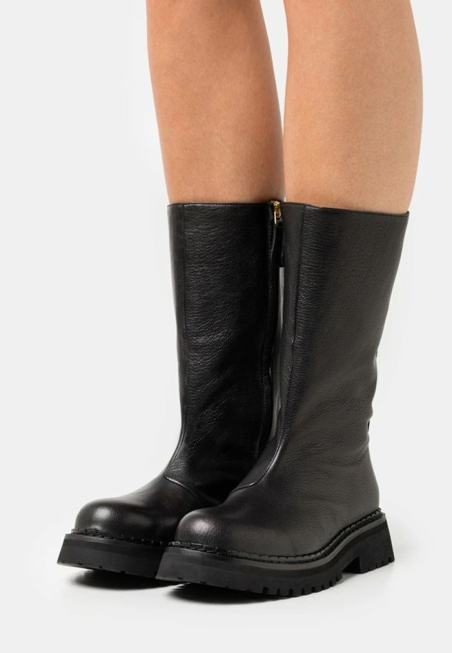 * | Moschino Boots Nero