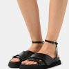 * | Moschino Sandals Nero