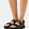 * | Moschino Sandals Nero