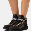 * | Moschino Ankle Boots Nero