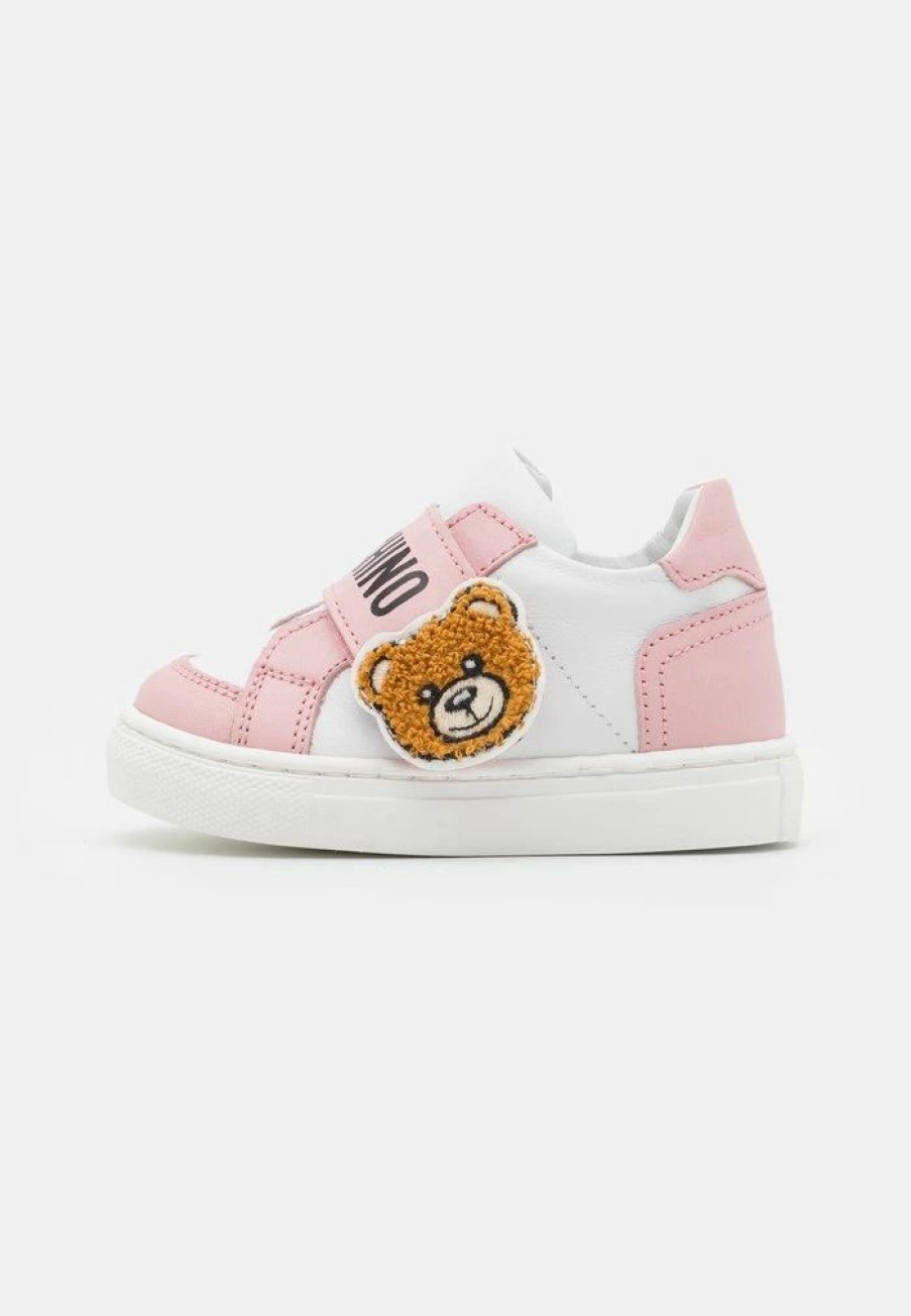 * | Moschino Box Sole Strap Fabric Teddy Bear Patch And Logo Print Trainers Pink/White