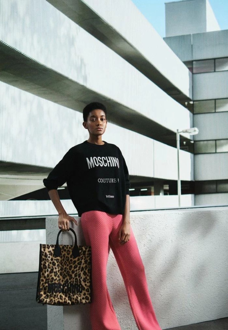 * | Moschino Trousers Fucsia