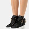 * | Moschino High-Top Trainers Fantasy Color